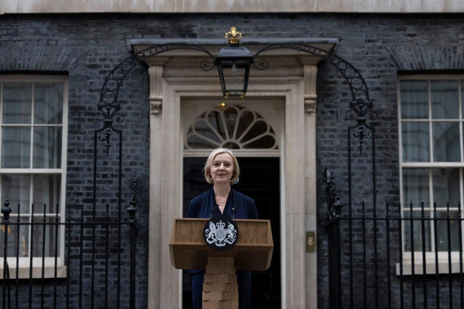 Renuncia Liz Truss, primer ministra de Reino Unido
